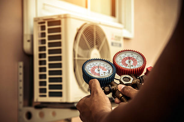 Professional Ductwork Repair technician working in Sayreville, NJ